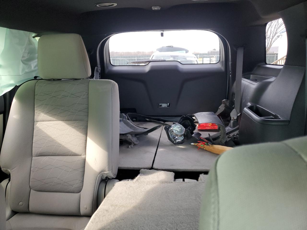 2012 Ford Explorer - Image 10