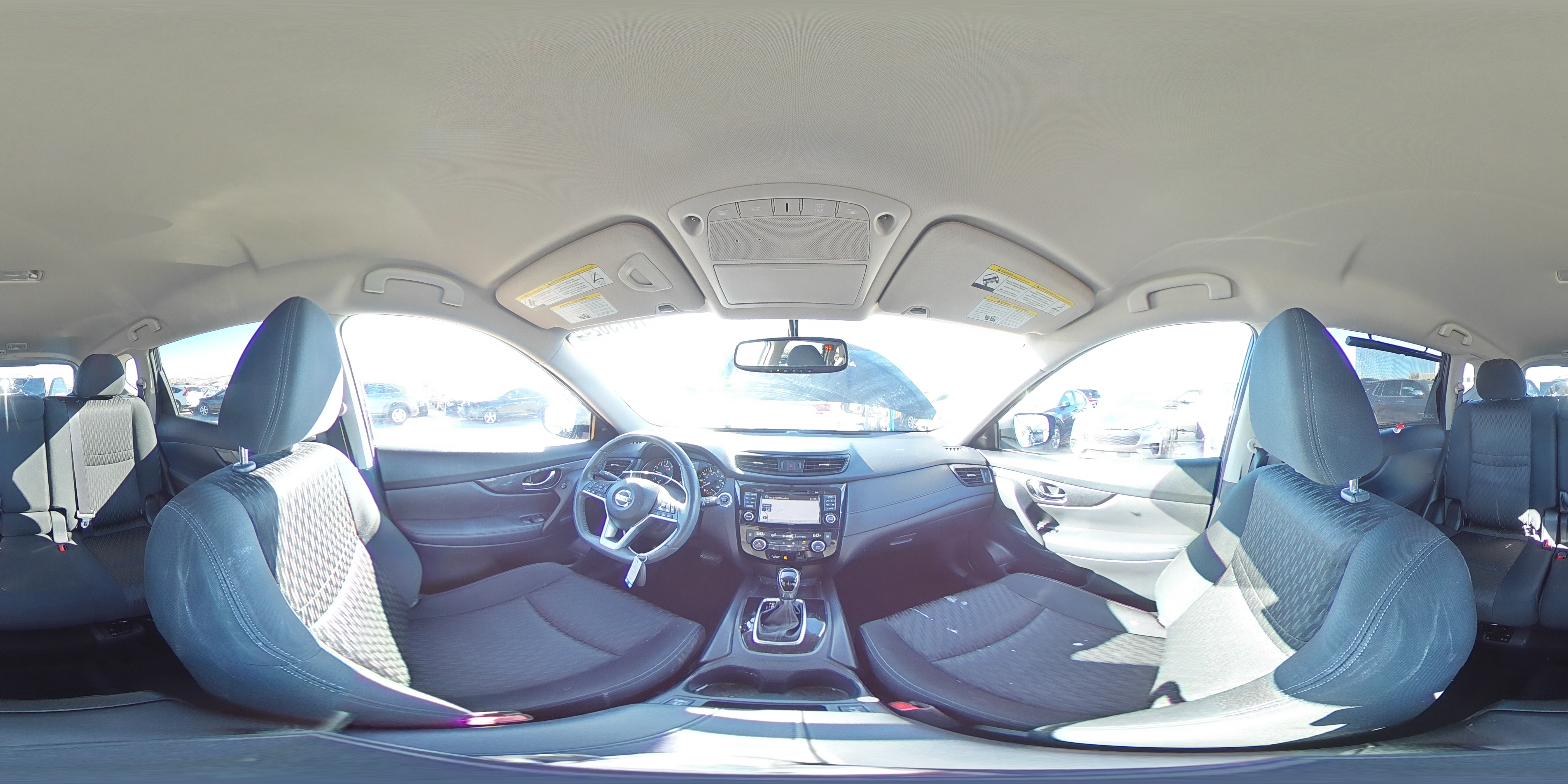 2017 Nissan Rogue - Image 15