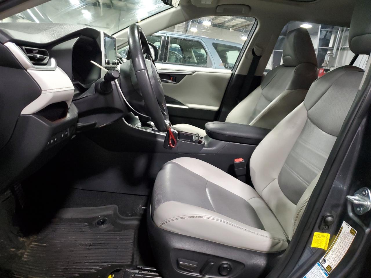 2021 Toyota RAV 4 - Image 7
