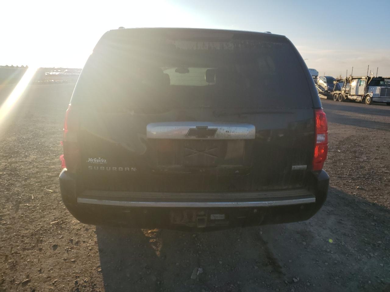 2011 Chevrolet Suburban - Image 6