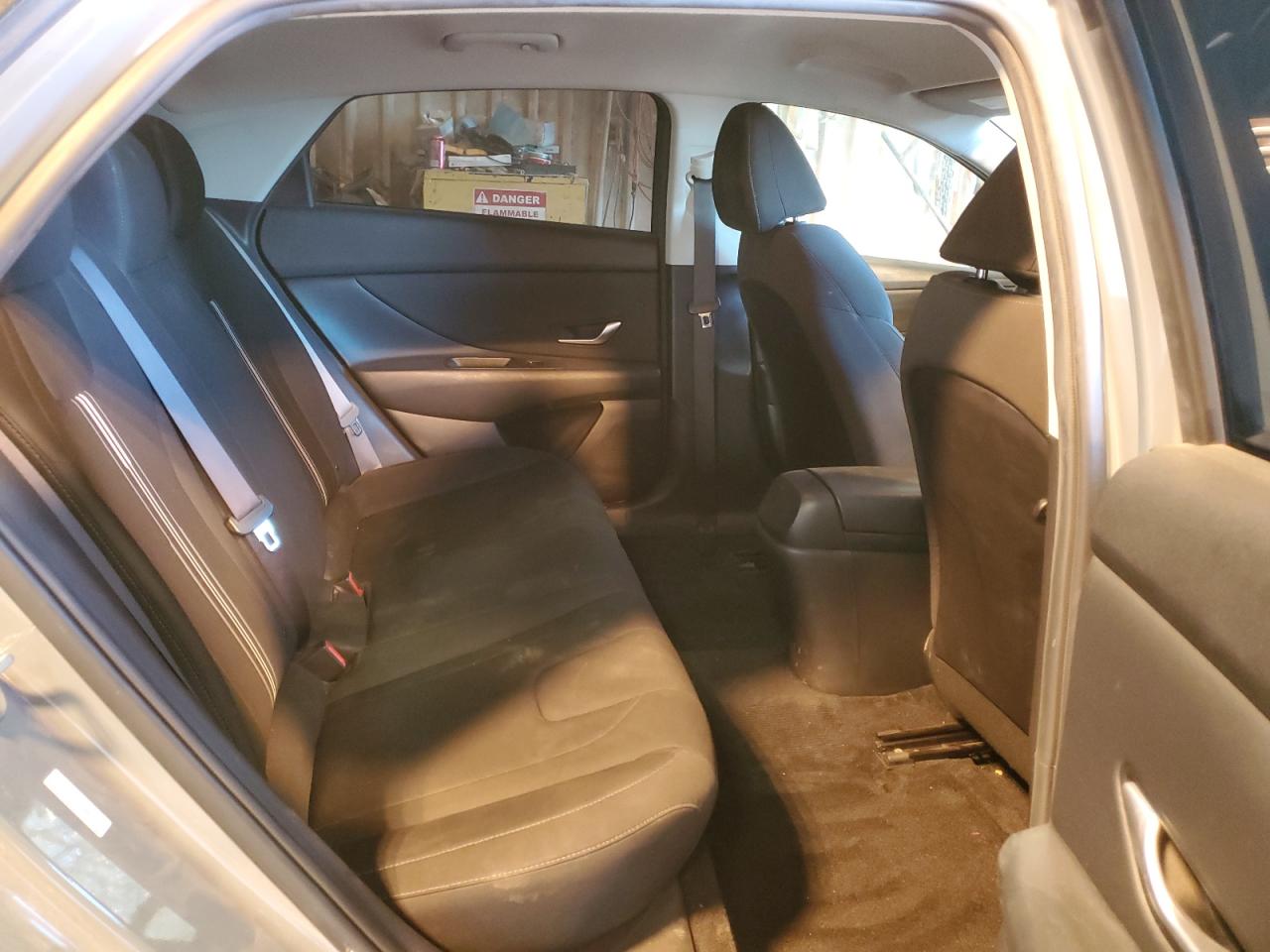 2021 Hyundai Elantra - Image 10