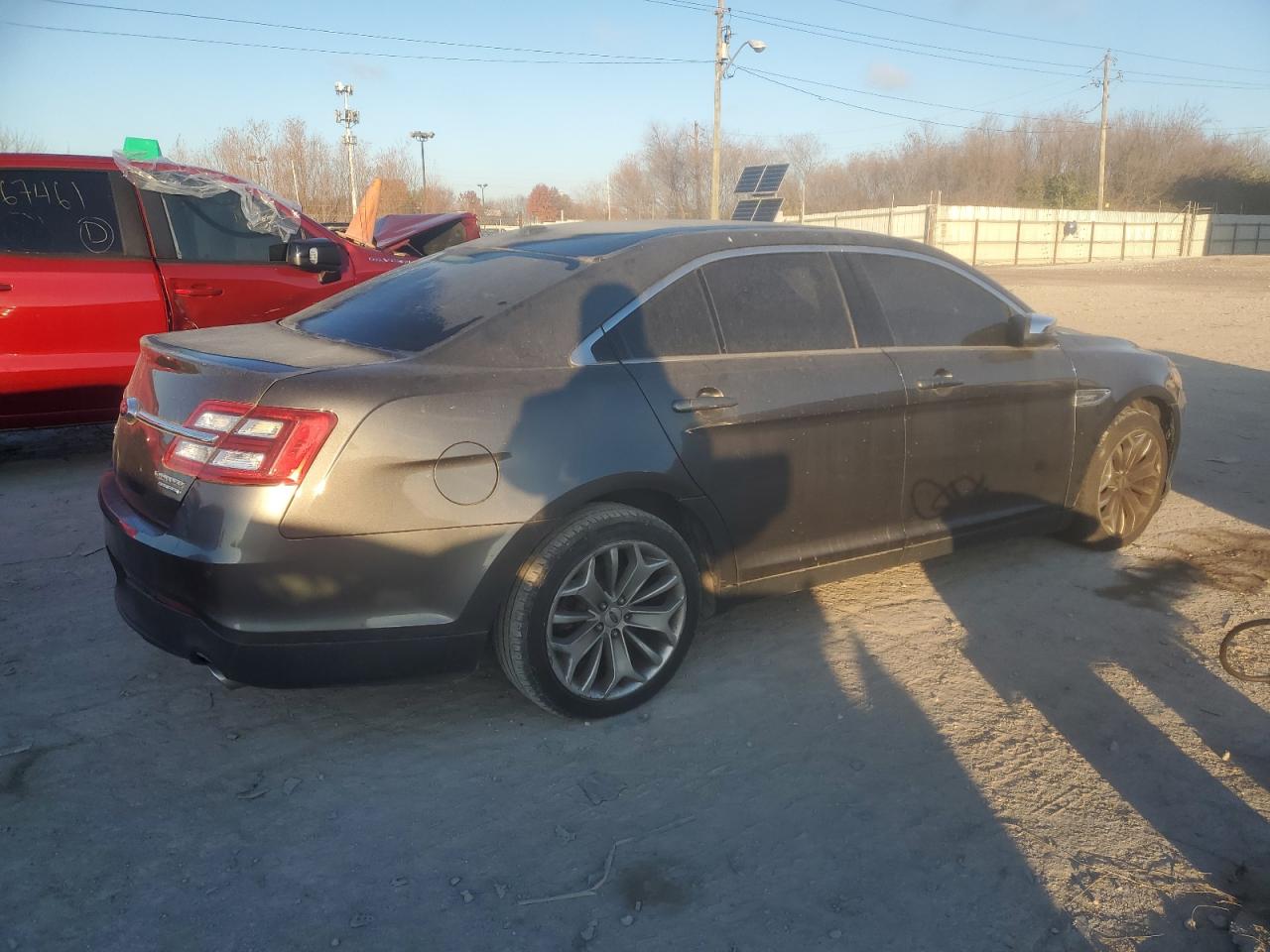 2015 Ford Taurus - Image 3