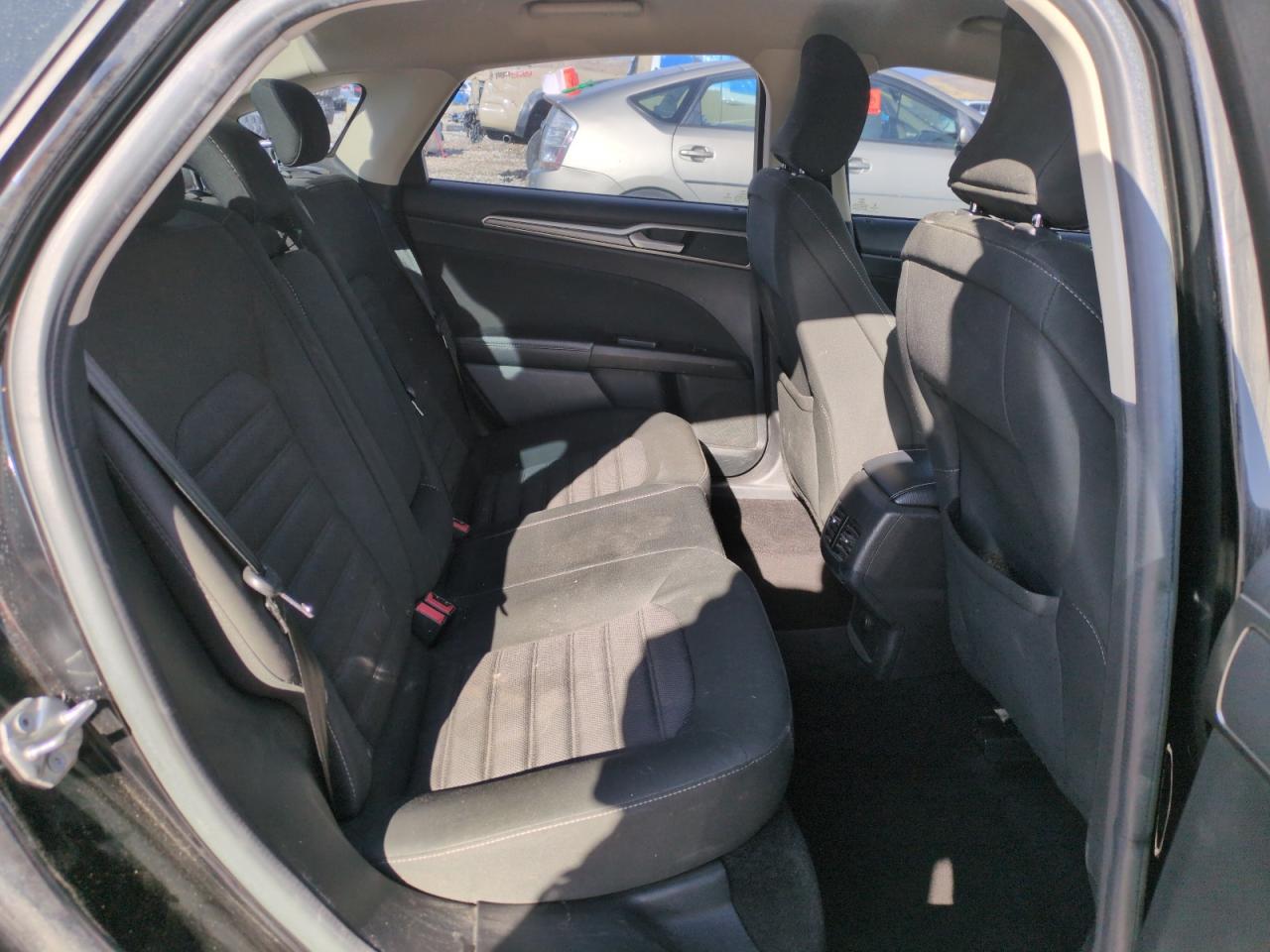 2017 Ford Fusion - Image 10