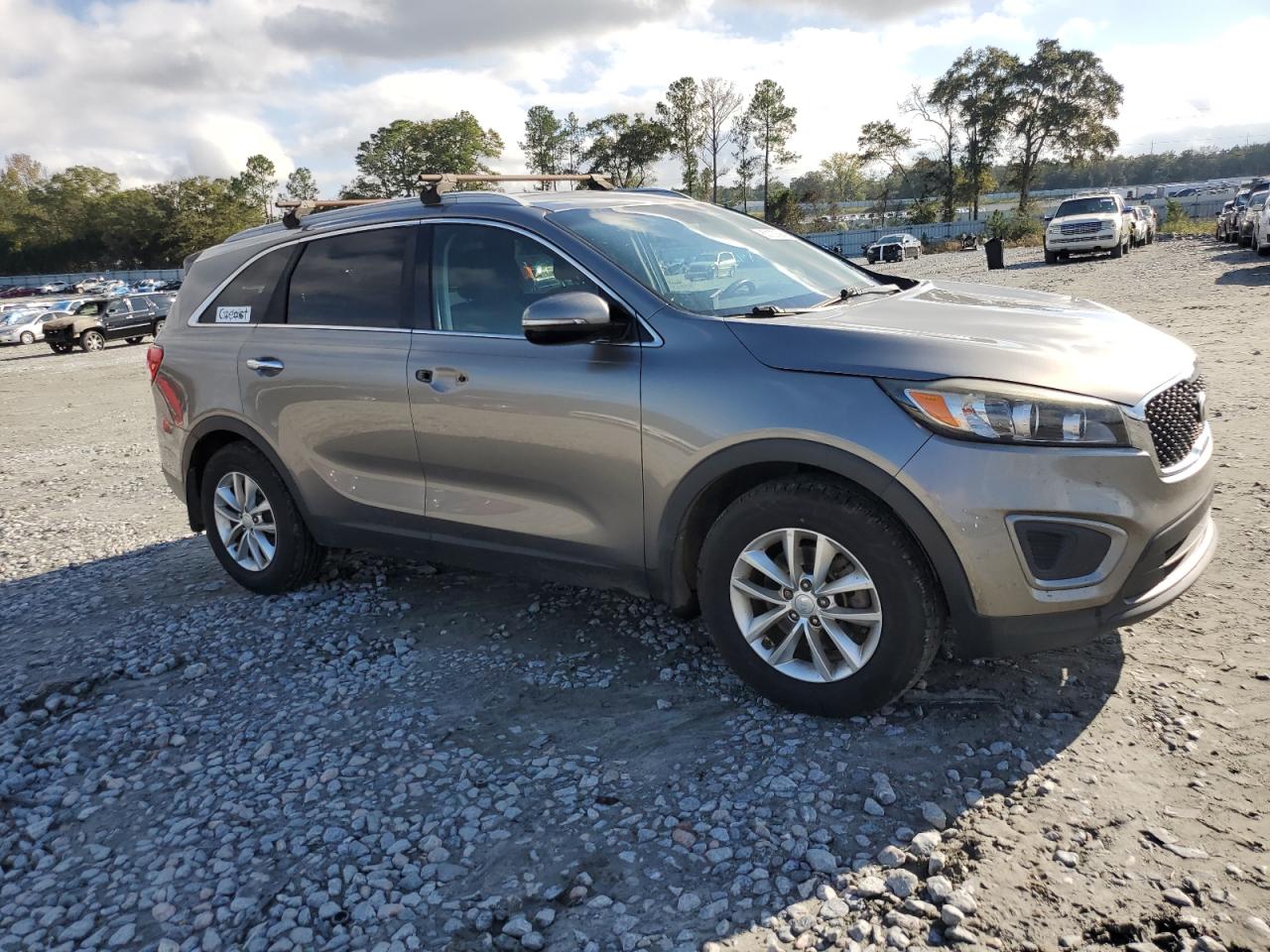 VIN 5XYPG4A34GG101282 2016 KIA SORENTO no.4