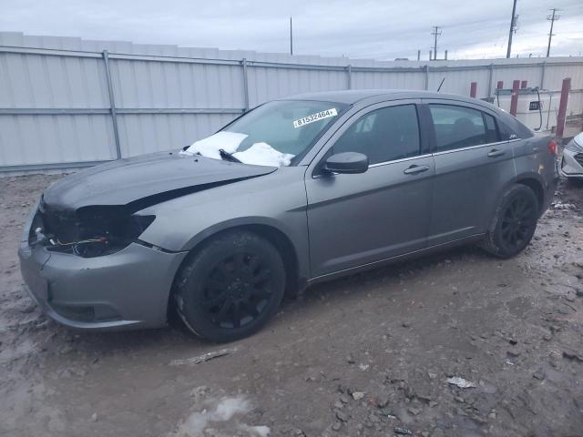 2012 Chrysler 200 Lx იყიდება Appleton-ში, WI - Front End