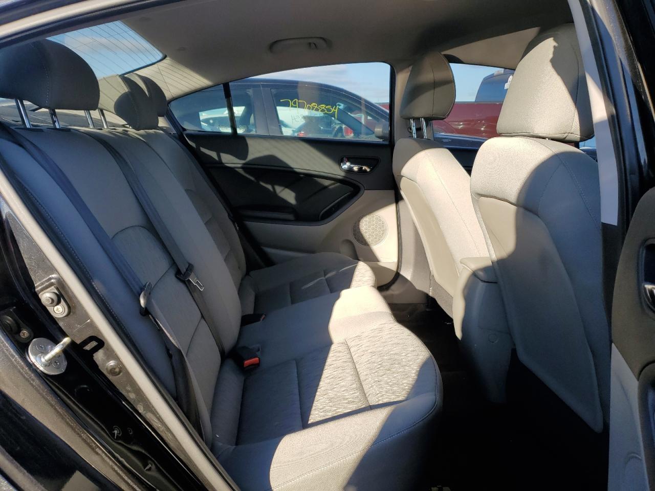 2015 Kia Forte - Image 10