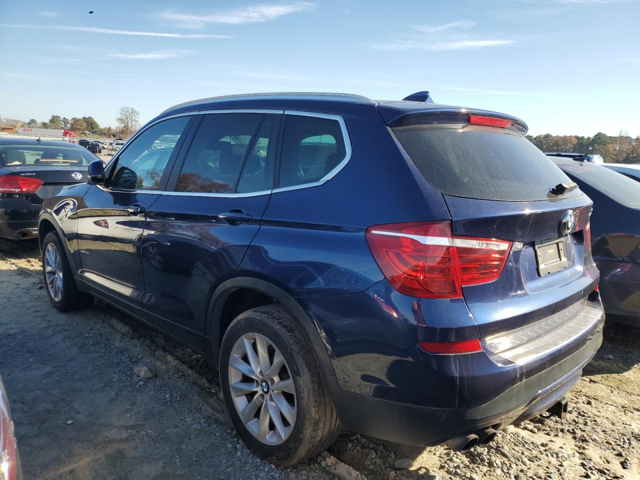 VIN 5UXWX9C39H0T17379 2017 BMW X3 no.2