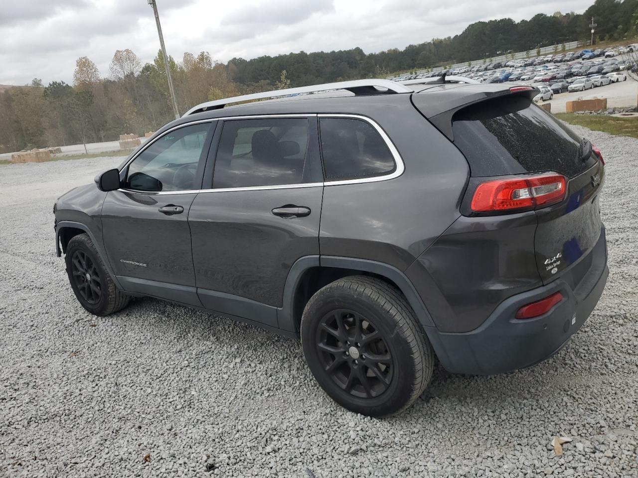 2015 Jeep Grand Cherokee - Image 2