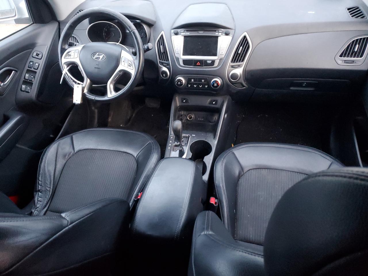 2011 Hyundai Tucson - Image 8