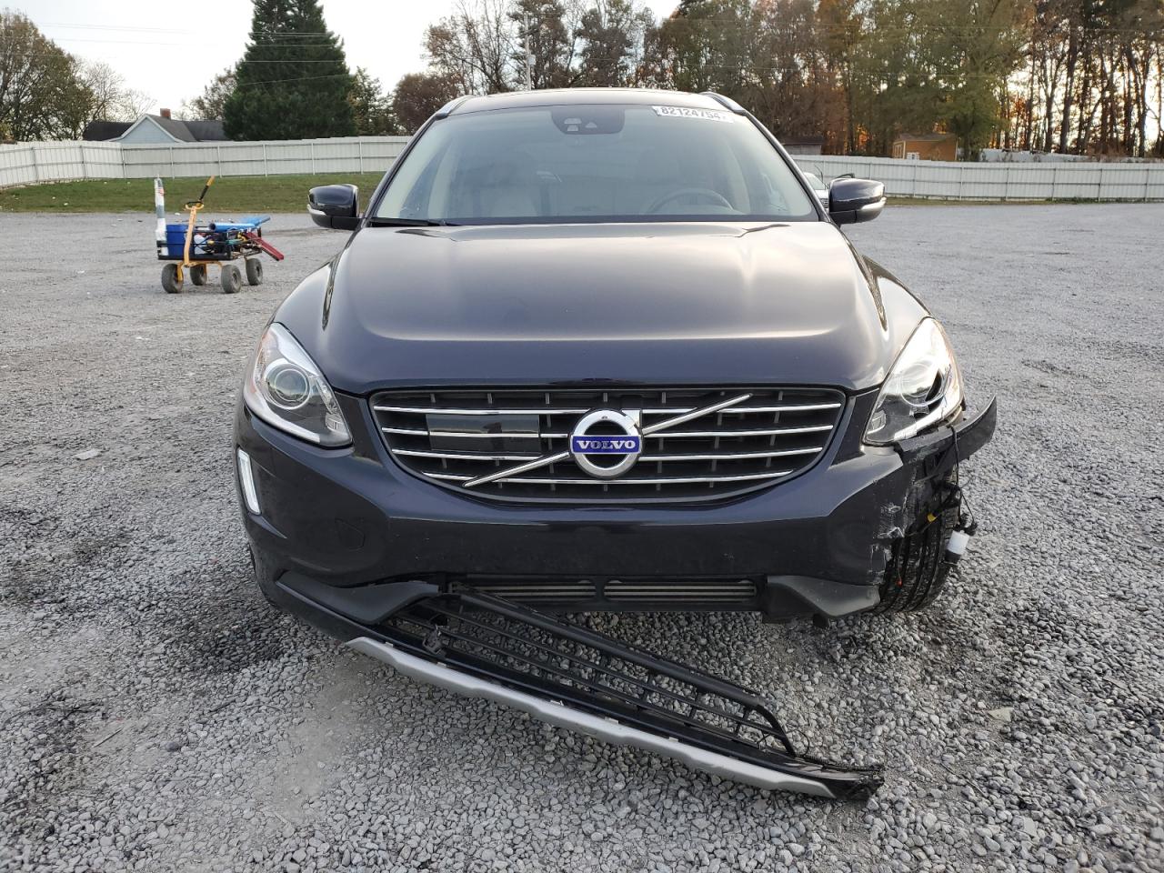2017 Volvo XC60 - Image 5