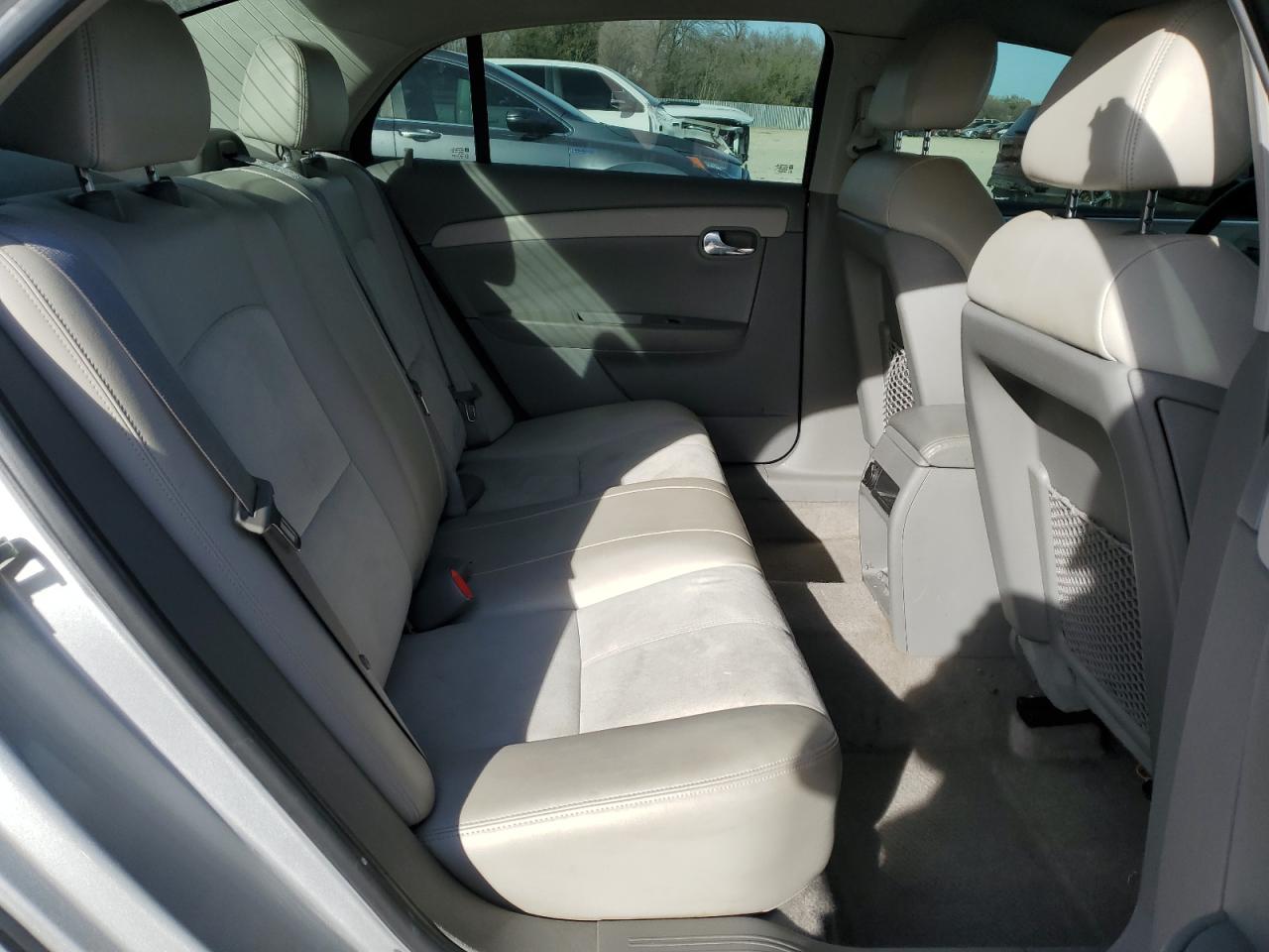 2009 Chevrolet Malibu - Image 10