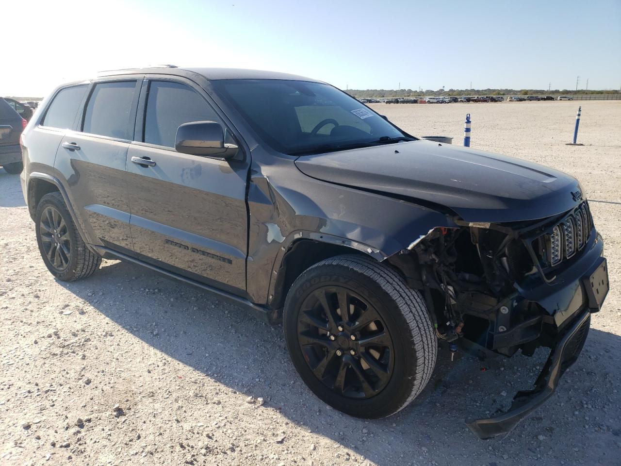 2019 Jeep Grand Cherokee - Image 4