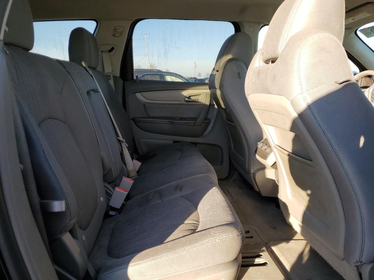 2017 Chevrolet Traverse - Image 11