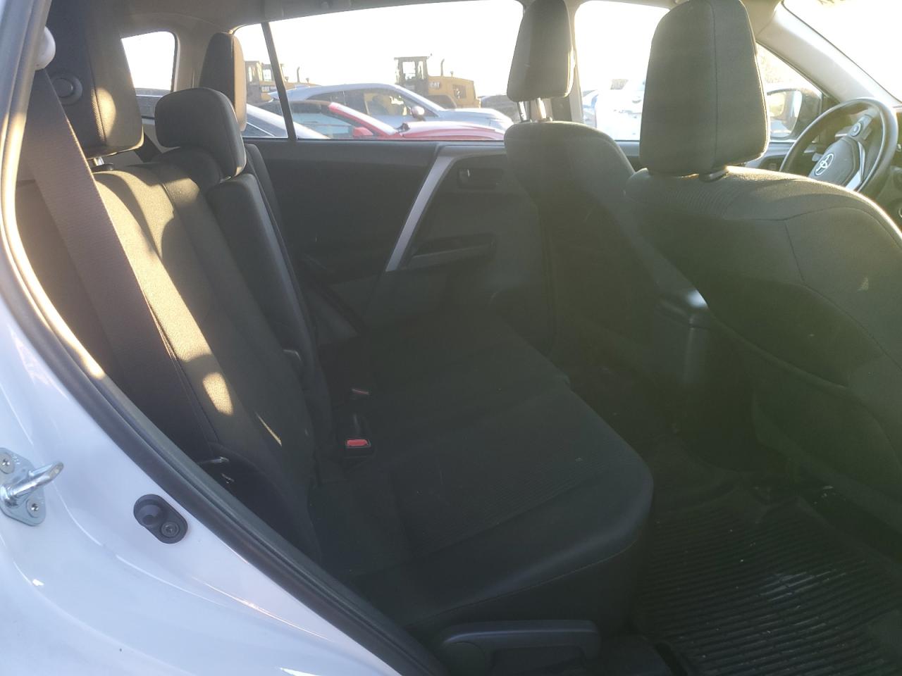 2018 Toyota RAV 4 - Image 10