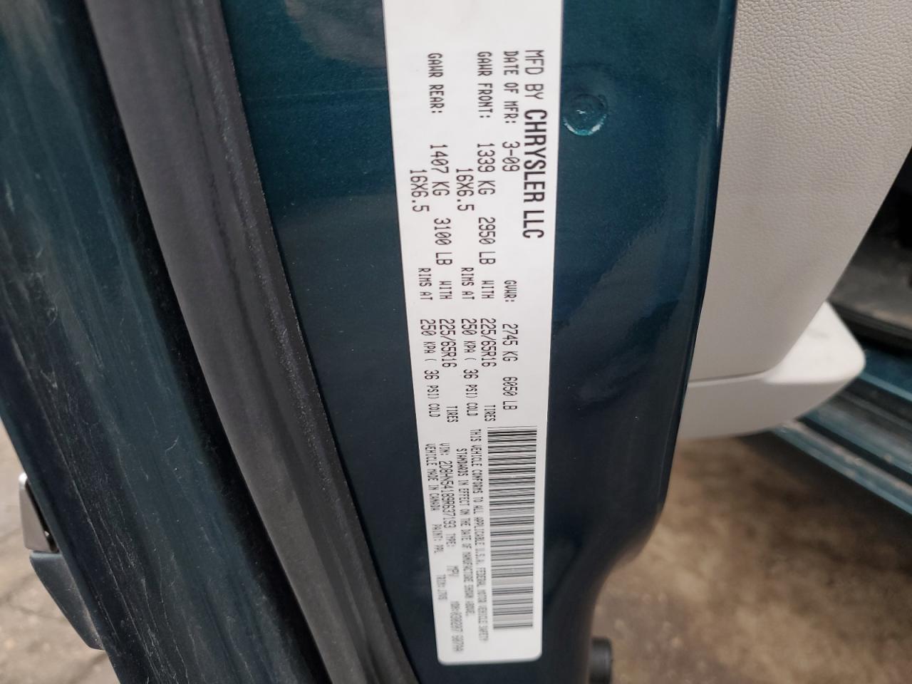 2009 Dodge Caravan - Image 13