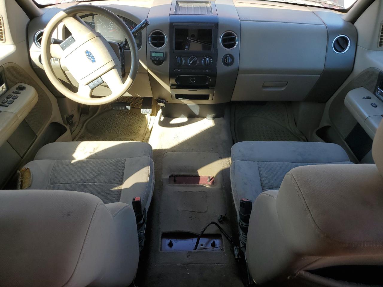 2004 Ford F150 VIN: 1FTRX12574KD09895 Lot: 54243125