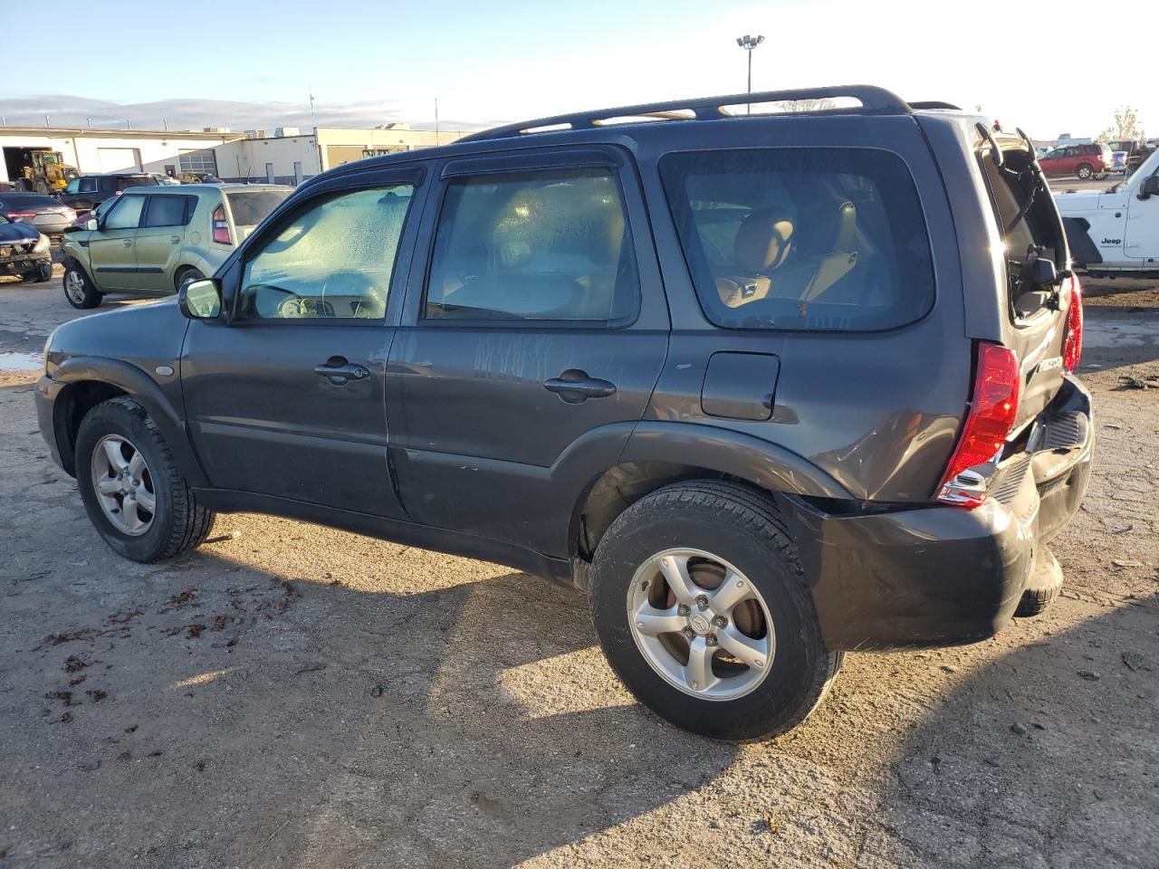 2006 Mazda Tribute - Image 2