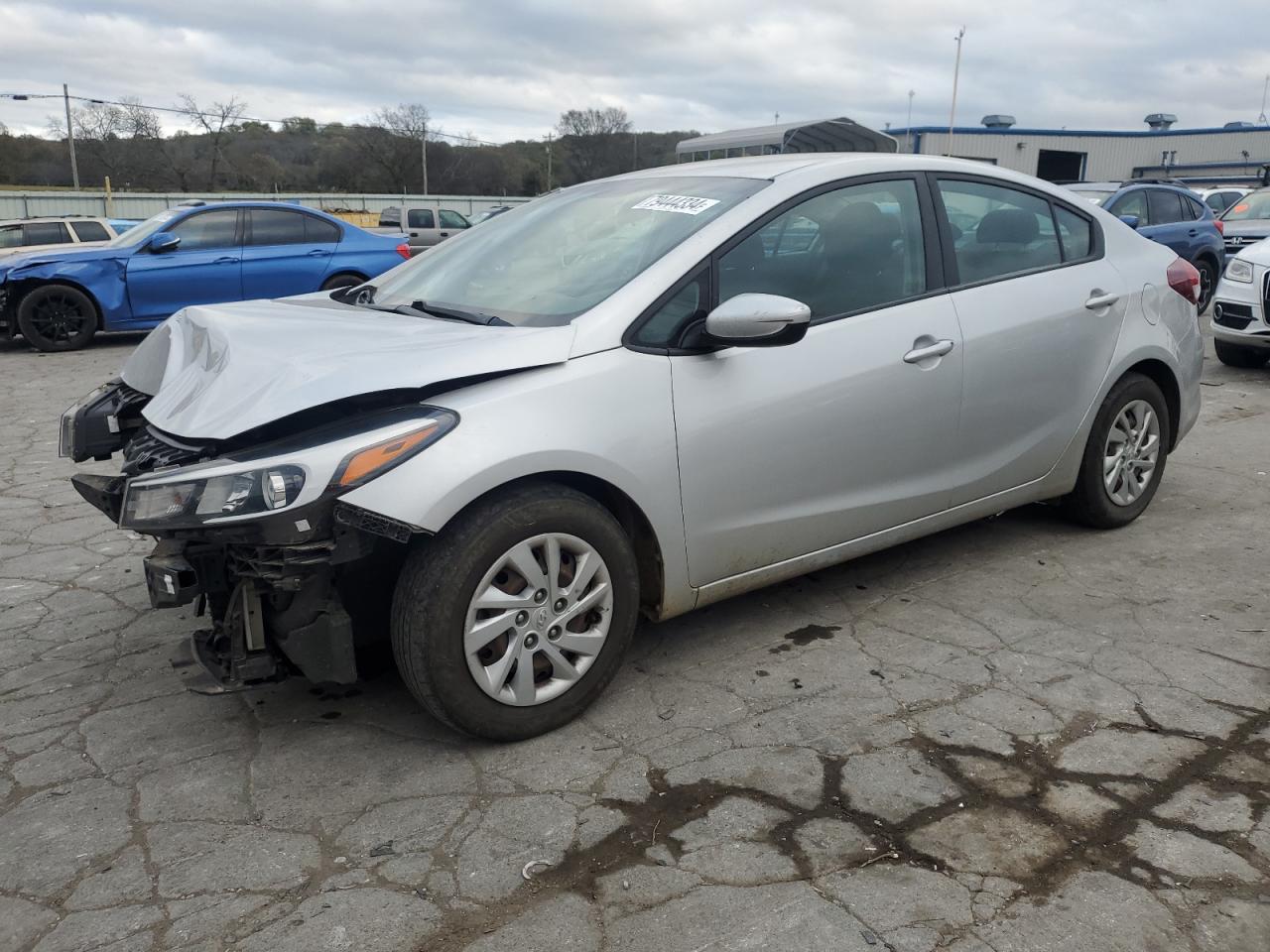 VIN 3KPFK4A74JE165579 2018 KIA FORTE no.1