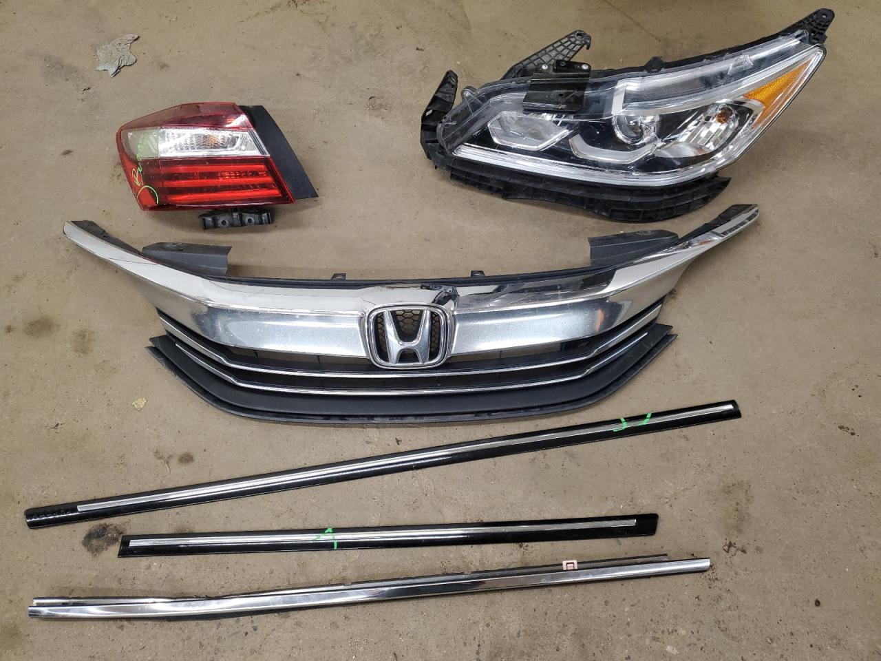 2016 Honda Accord - Image 12
