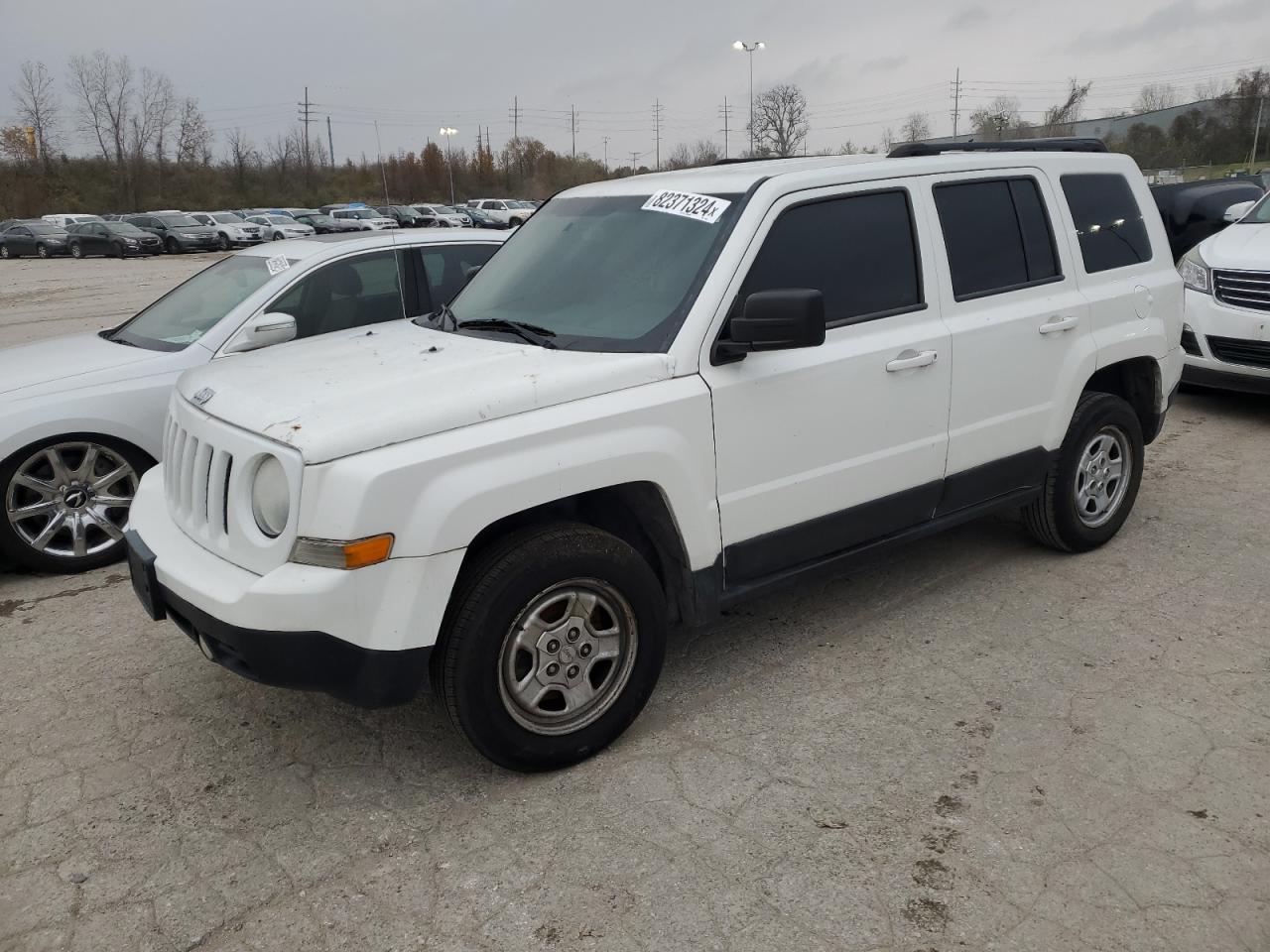 VIN 1C4NJPBB0ED747592 2014 JEEP PATRIOT no.1