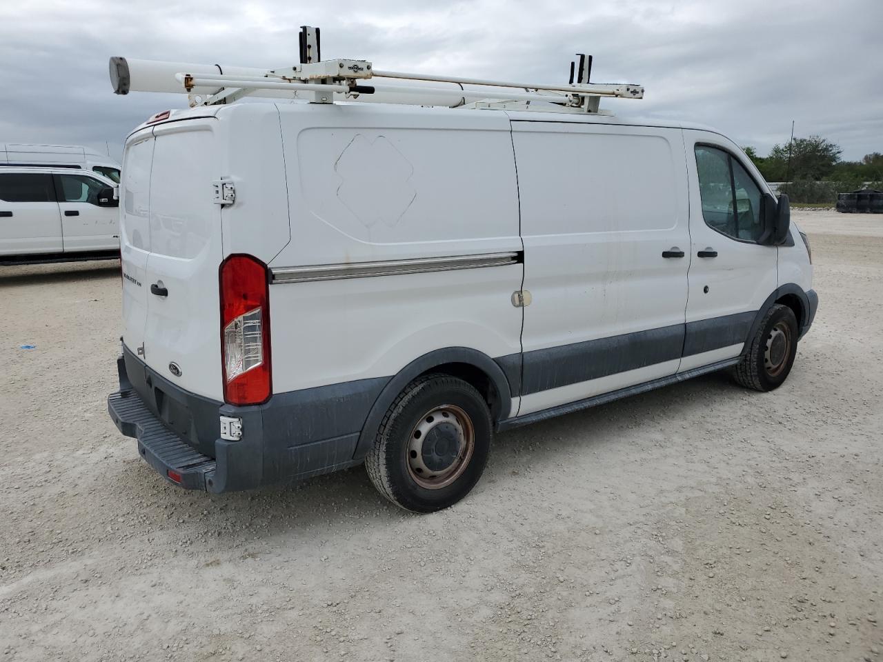 2017 Ford Transit - Image 3