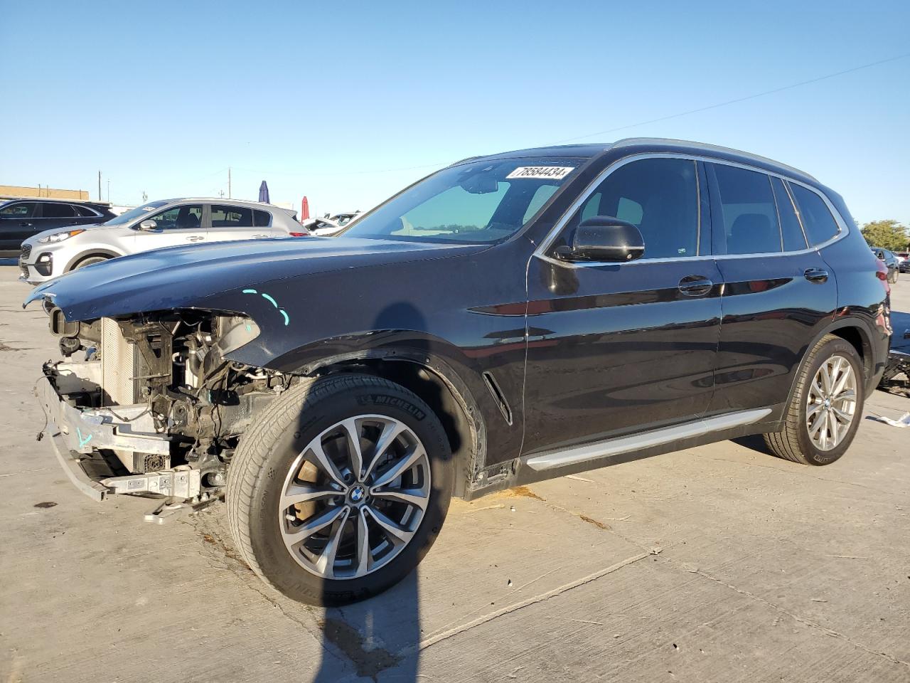 VIN 5UXTR7C56KLE94886 2019 BMW X3 no.1