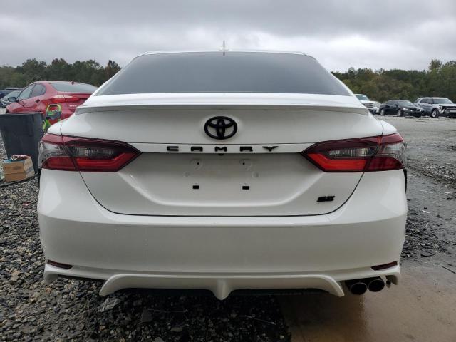  TOYOTA CAMRY 2021 White