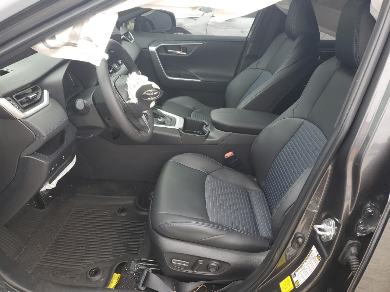 2023 Toyota RAV 4 - Image 7