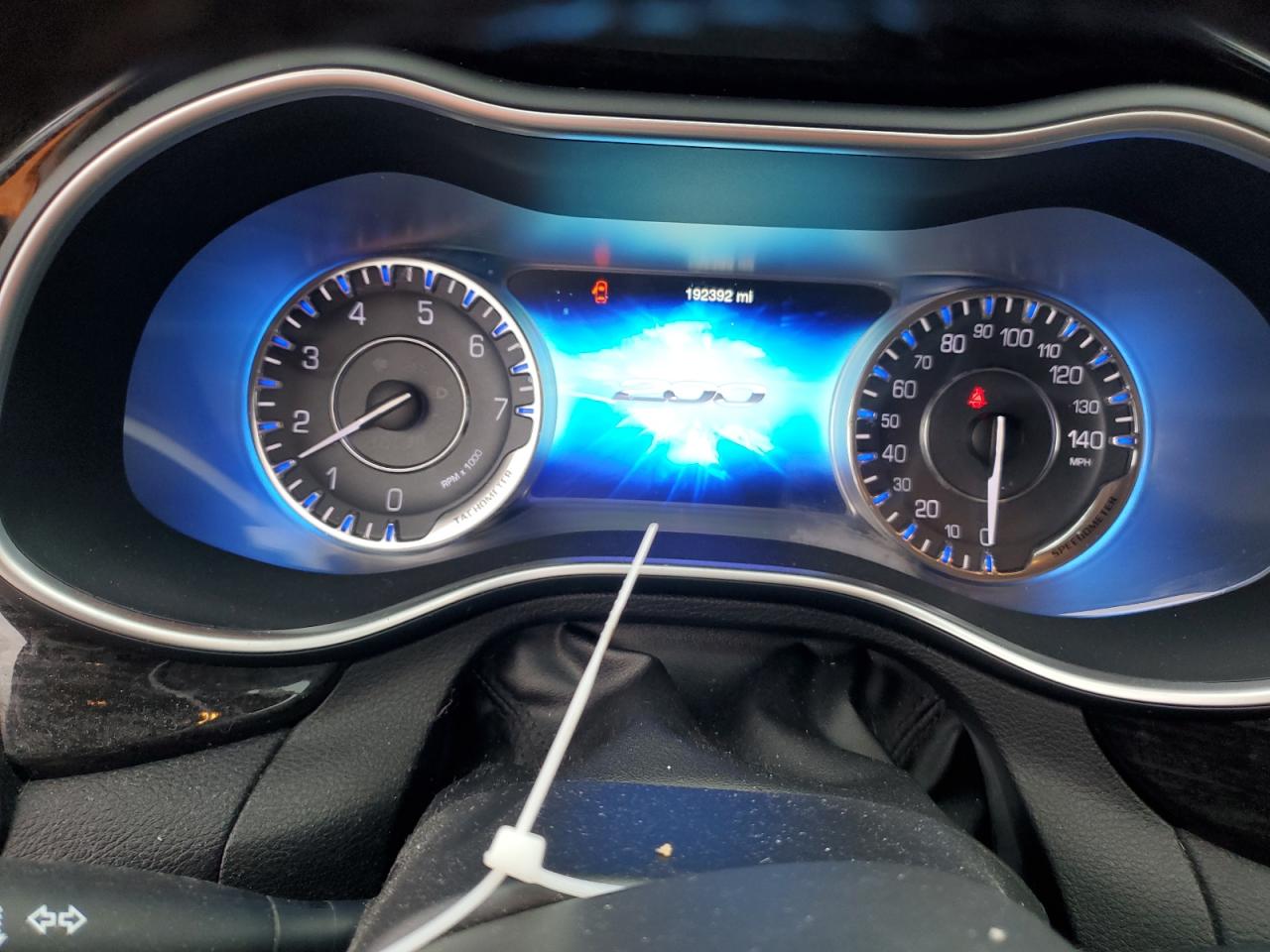 2015 Chrysler 200 - Image 9