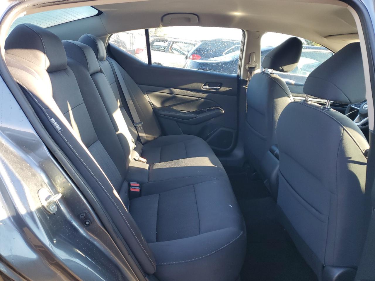 2021 Nissan Altima - Image 10