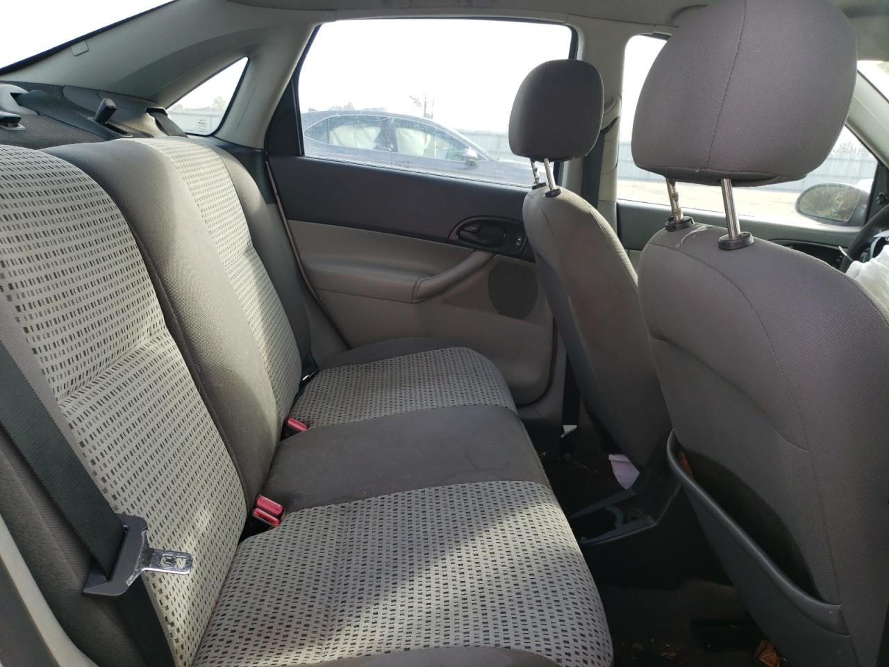 2007 Ford Focus - Image 10