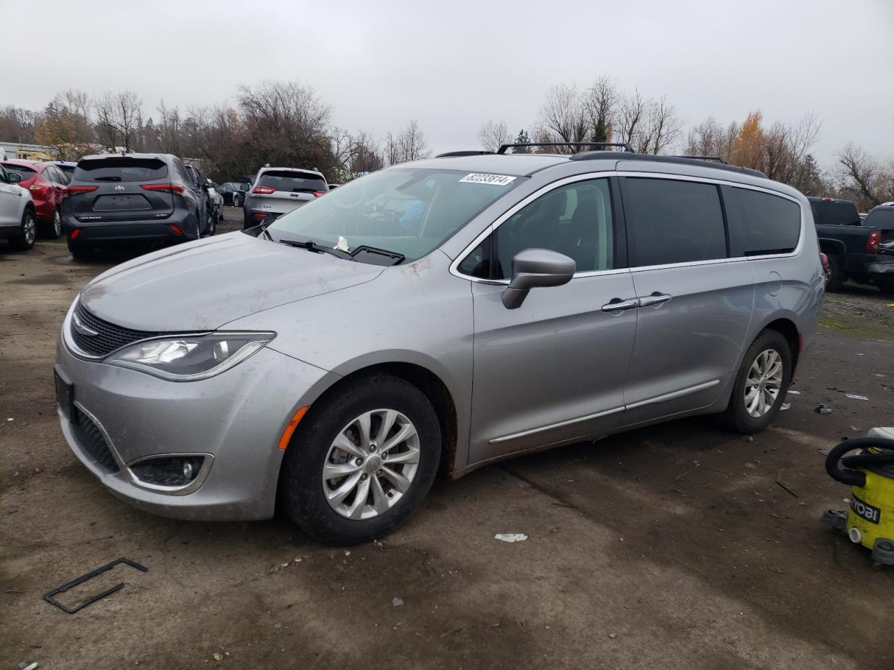 2017 Chrysler Pacifica - Image 1