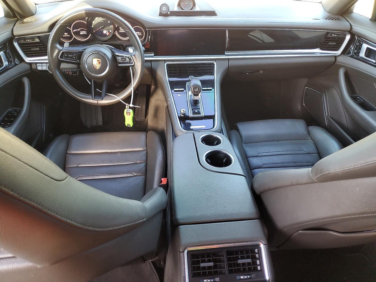 2021 Porsche Panamera - Image 8