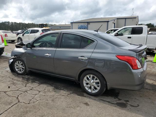  NISSAN VERSA 2018 Серый