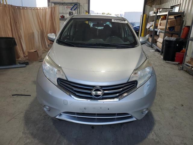  NISSAN VERSA 2015 Srebrny