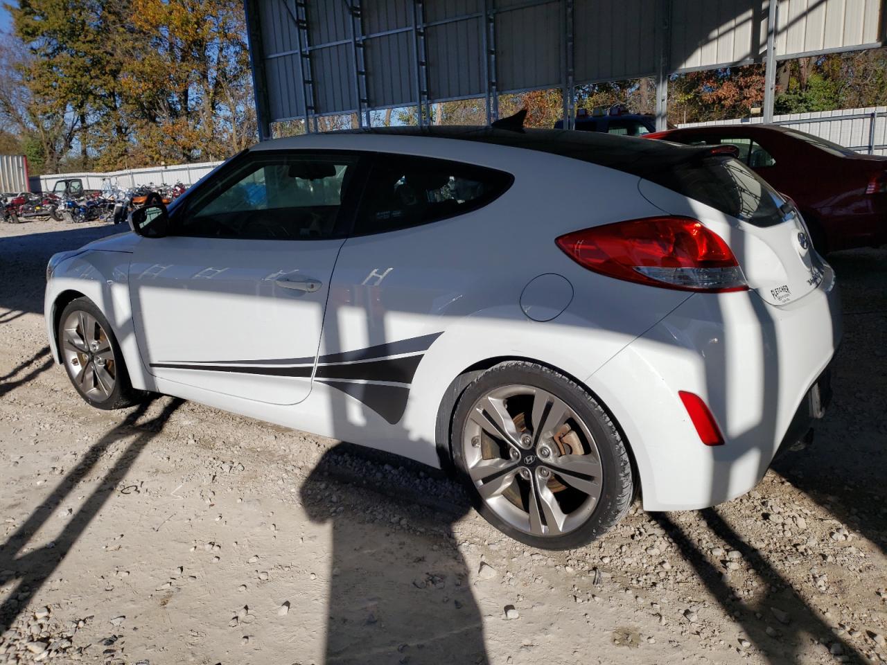 2016 Hyundai Veloster - Image 2