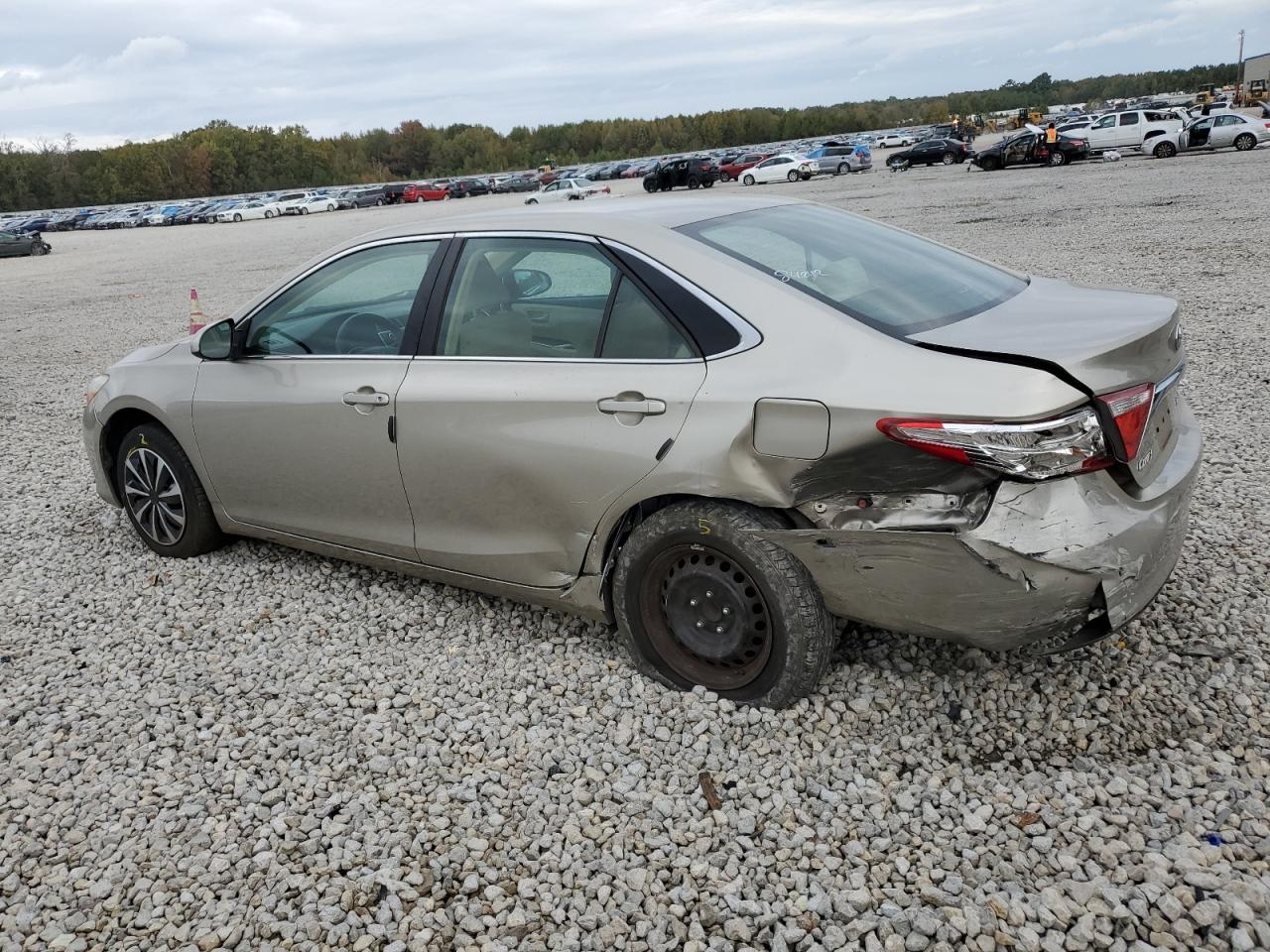 2015 Toyota Camry Le VIN: 4T4BF1FK7FR495211 Lot: 79258974