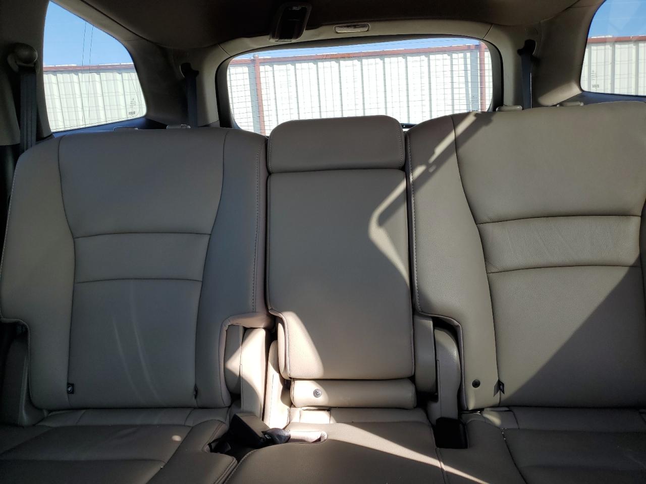 2016 Honda Pilot - Image 10