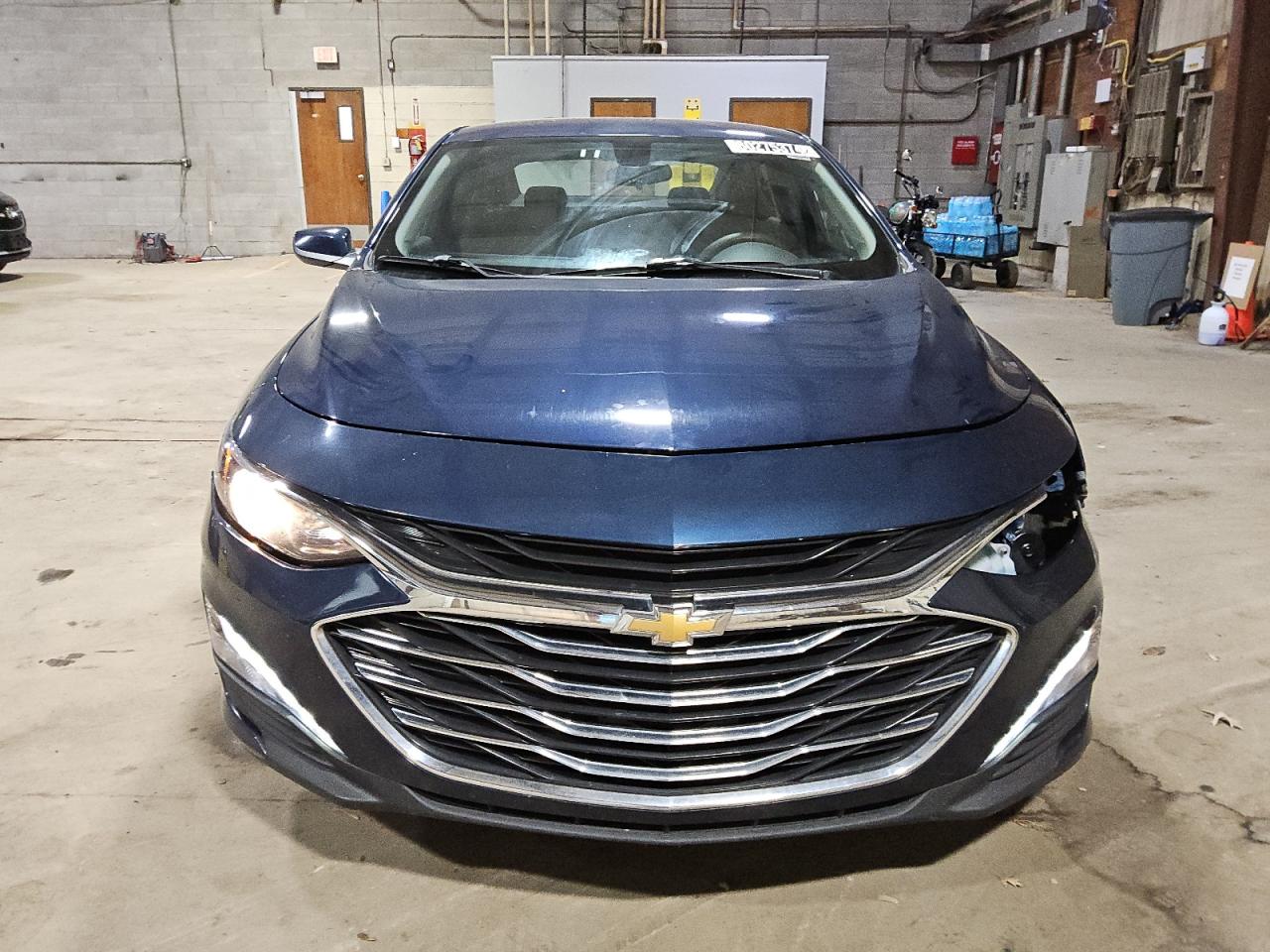 2022 Chevrolet Malibu - Image 5