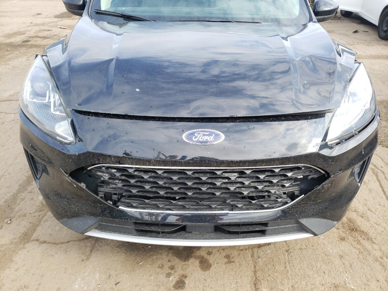 2020 Ford Escape - Image 11