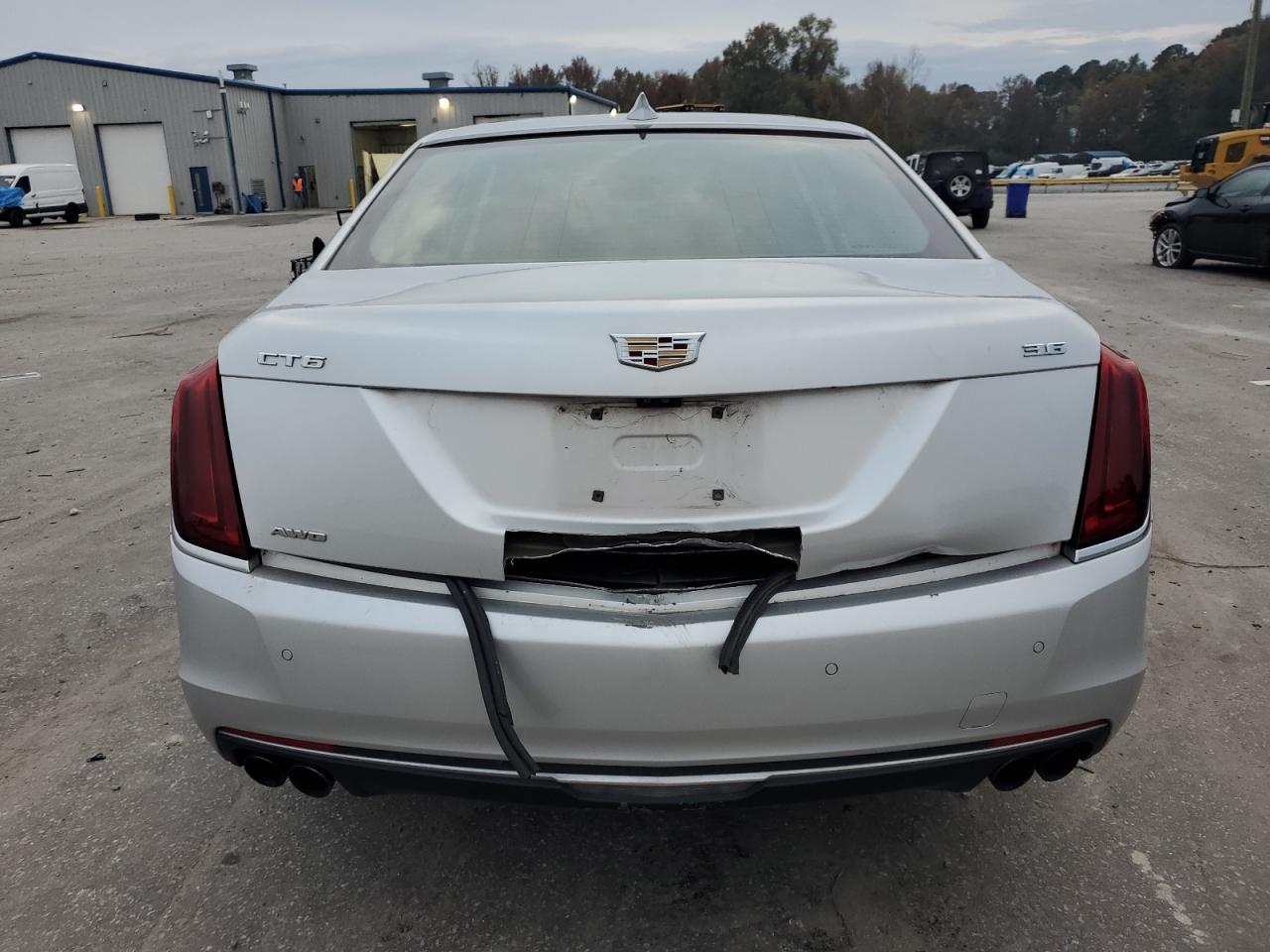 2017 Cadillac CT6 - Image 6
