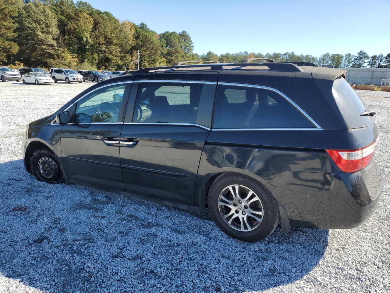 2011 Honda Odyssey - Image 2
