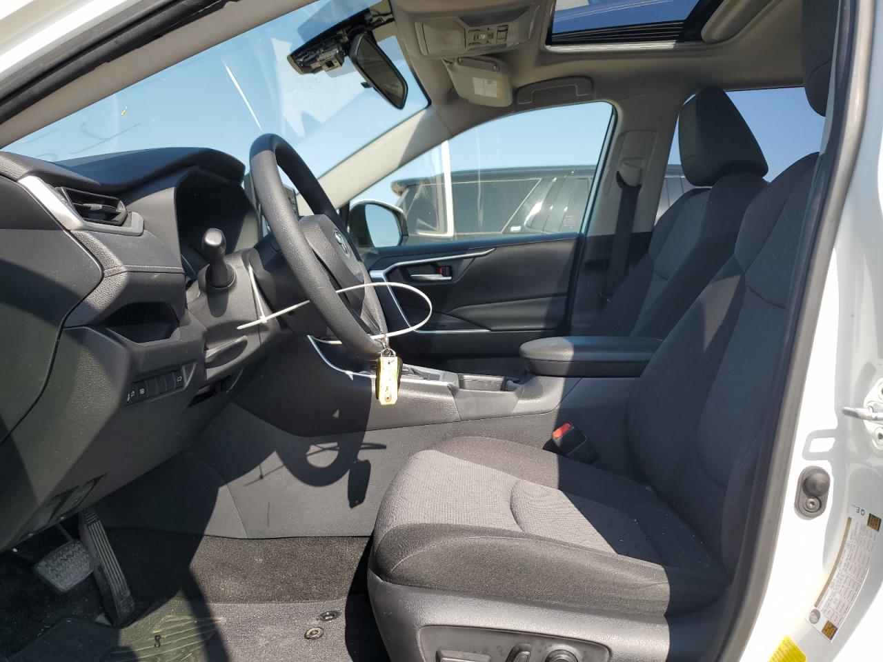 2019 Toyota RAV 4 - Image 7