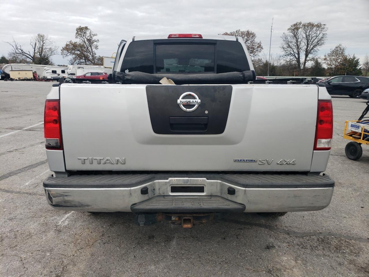 2011 Nissan Titan - Image 6