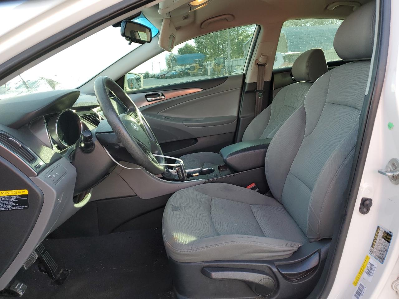 2013 Hyundai Sonata Hybrid VIN: KMHEC4A40DA050723 Lot: 81761754