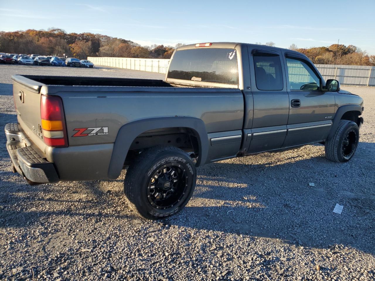 2002 Chevrolet Silverado - Image 3