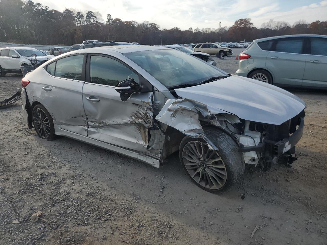 2018 Hyundai Elantra - Image 4