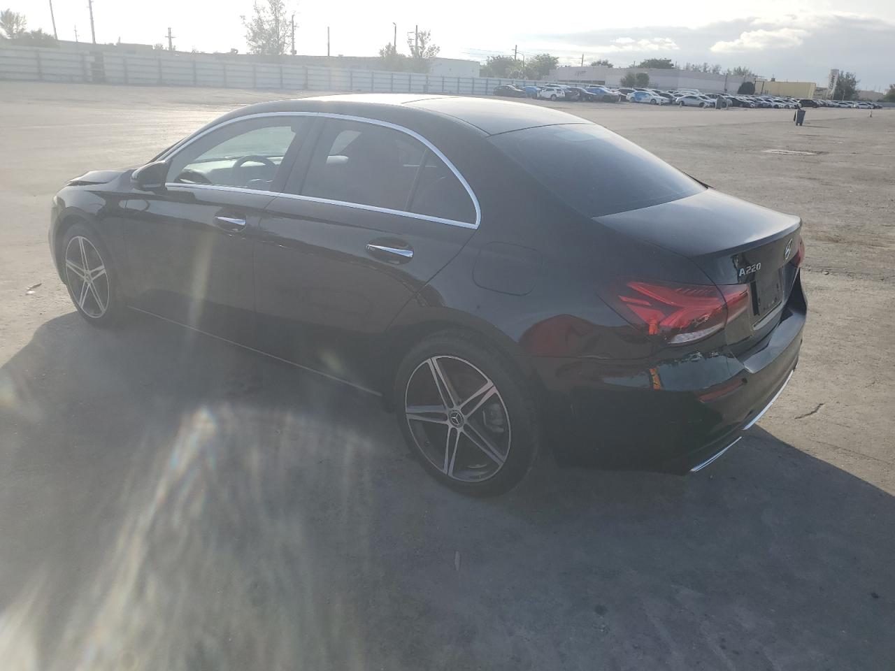 2019 Mercedes-Benz A-klasse - Image 2