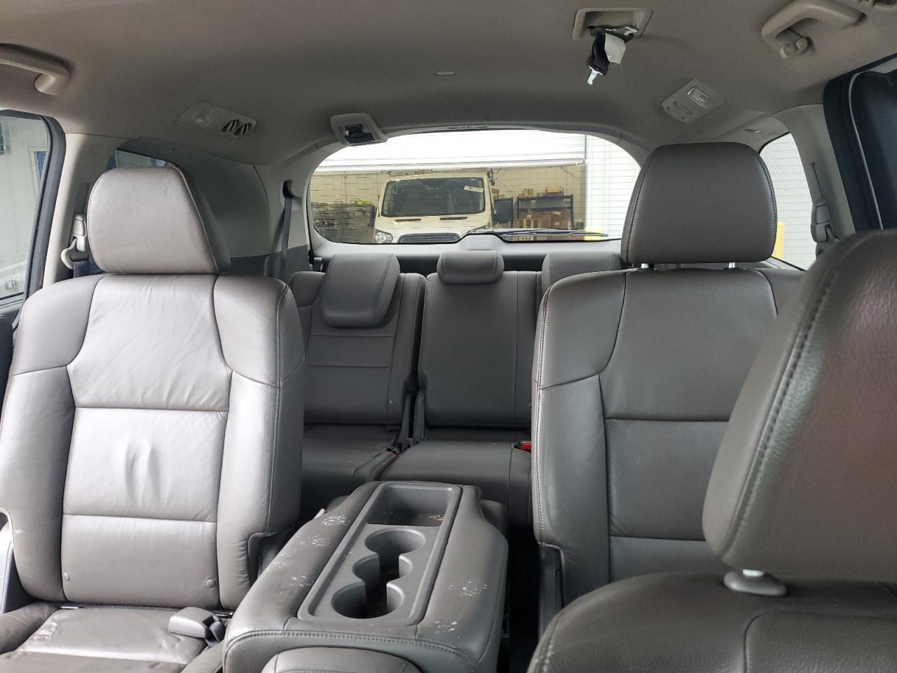 2012 Honda Odyssey - Image 10
