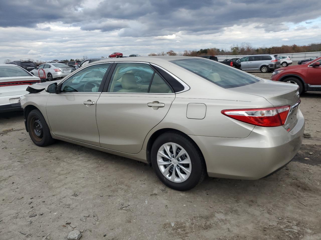 VIN 4T4BF1FK3GR518615 2016 TOYOTA CAMRY no.2